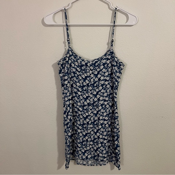 Reformation Navy and White Floral Dress - Picture 9 of 9